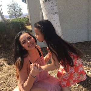 Meet your Posher, Joelie